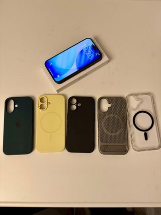 iPhone 16 128GB + 5 Carcasas Gratis