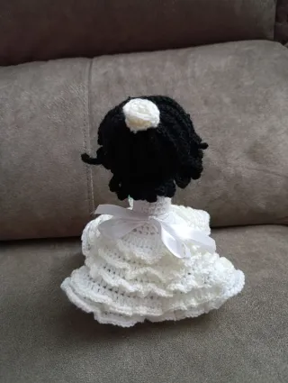 Muñeca comunión amigurumi crochet
