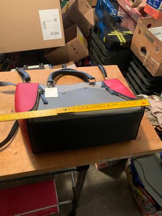 Borsa a mano grigia e rossa