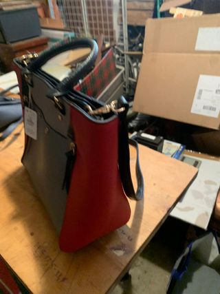 Borsa a mano grigia e rossa