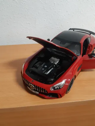 Mercedes AMG GT R 1:18