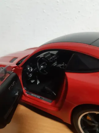 Mercedes AMG GT R 1:18