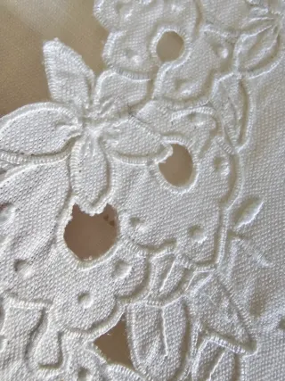 Completo letto matrimoniale ricamato a mano