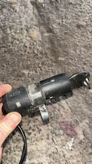 Bombín de Aprilia Pegaso 650