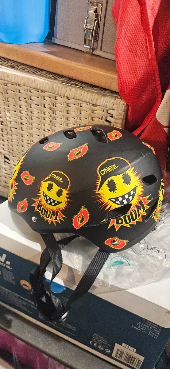 Casco O'Neal Negro con Diseño skate