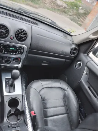Jeep Cherokee 2003