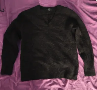 Jersey Negro Talla XL pero es muy estrcha