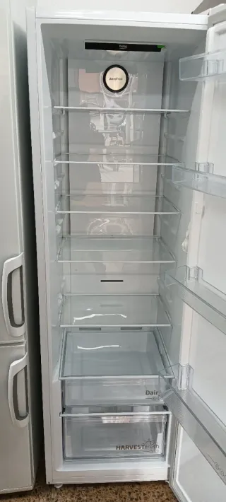 Nevera de una puerta Blanca Beko Con tara nueva