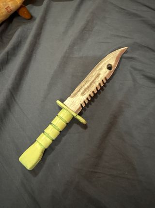 leon kennedy resident evil prop