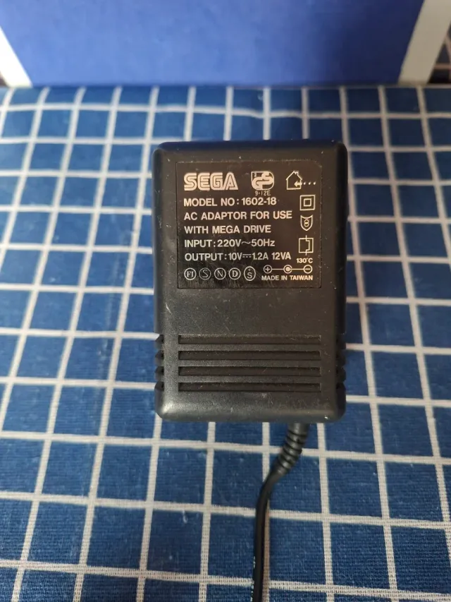 MEGADRIVE 1 ORIGINAL CARGADOR ENCHUFE OFICIAL