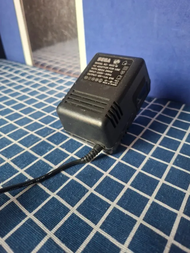 MEGADRIVE 1 ORIGINAL CARGADOR ENCHUFE OFICIAL