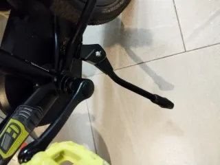 Bicicleta infantil BTWIN negra y amarilla