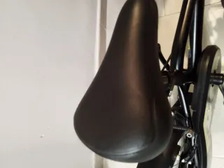 Bicicleta infantil BTWIN negra y amarilla