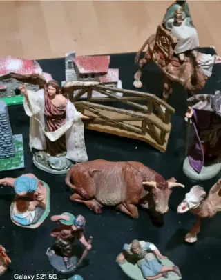 Lote figuras belén PVC y otras