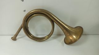 Corneta de caza de latón