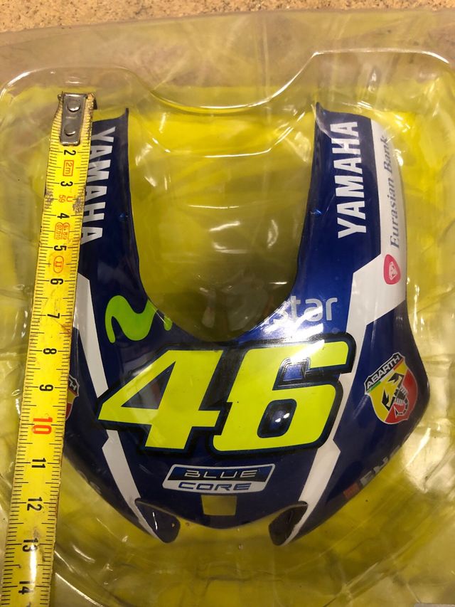Maqueta Yamaha Valentino Rossi 1/8