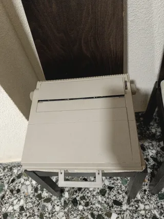 Máquina de escribir Olivetti E.T. personal 1610