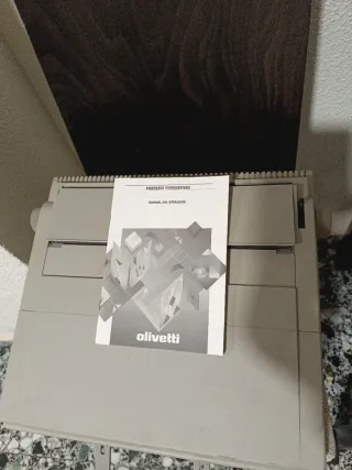 Máquina de escribir Olivetti E.T. personal 1610