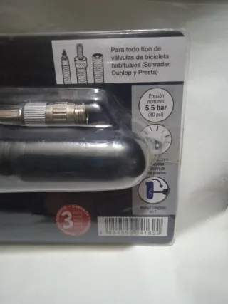 Inflador Manual Crivit con Manómetro