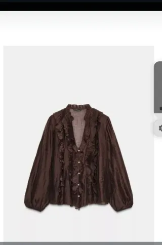 Blusa marrón con volantes