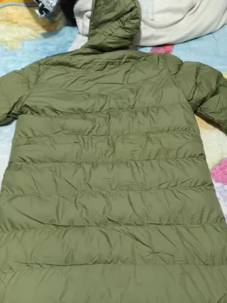 Abrigo plumífero verde talla XL