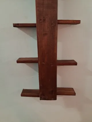 Mensola in legno marrone