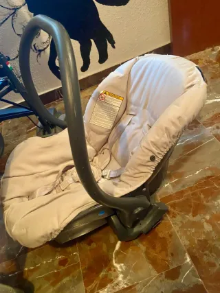 Lote Silla de paseo, capazo y maxi cosi