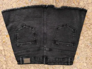 Minifaldas Zara Kids Blancas y Negras