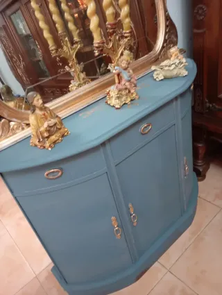 Entradita azul con espejo dorado