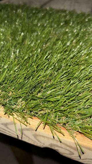 Césped artificial verde