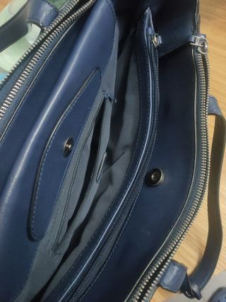 Bolso azul de mujer