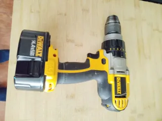 Taladro percutor DeWalt