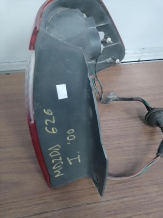Piloto trasero izquierdo Mazda 626 V Hatch