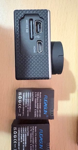 GoPro Hero 3 + 2 batterie + caricatore