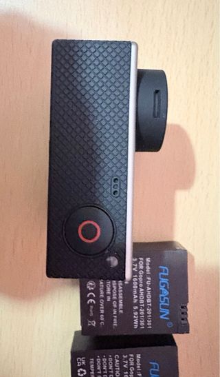 GoPro Hero 3 + 2 batterie + caricatore