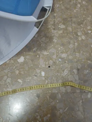 Carpa de playa con 9 anclajes de hierro