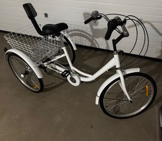 Triciclo para adultos blanco con cesta NO ENVIOS