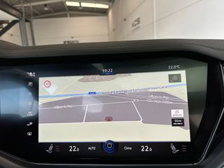 VOLKSWAGEN Touareg RLine Indiv Eleg 3.0 V6 TDI 210