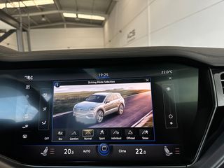 VOLKSWAGEN Touareg RLine Indiv Eleg 3.0 V6 TDI 210