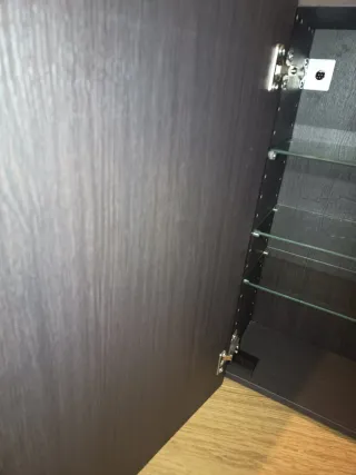 Mobile bagno Ikea in legno e vetro