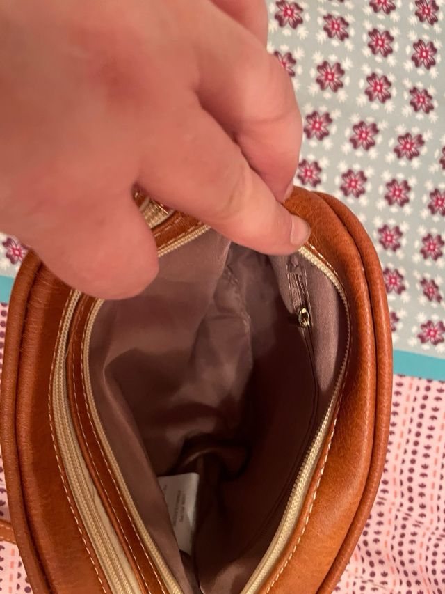 Bolso de hombro tejido y piel