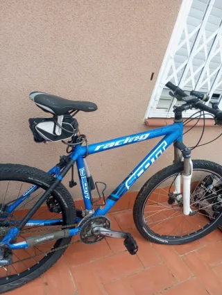 Bicicleta de Montaña Scott Azul