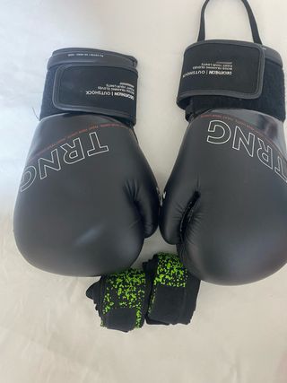 Guantes Boxeo Decathlon y Cintas Negras