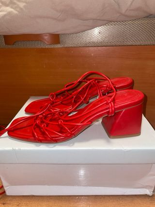 Sandalias Stradivarius Rojas Talla 38