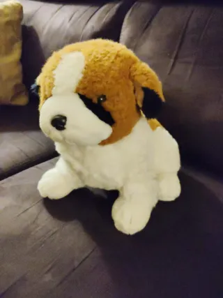 Peluche Perro Marrón y Blanco