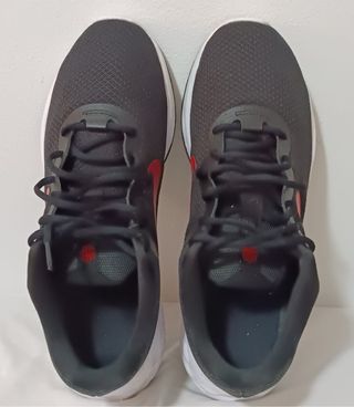 Tenis Nike Running Negros y Rojos