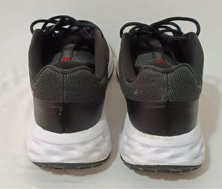 Tenis Nike Running Negros y Rojos