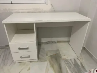 Escritorio juvenil blanco con cajones