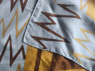 Foulard fantasia geometrica