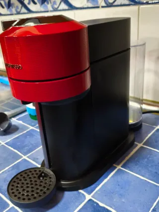 Cafetera Nespresso Roja,no envio